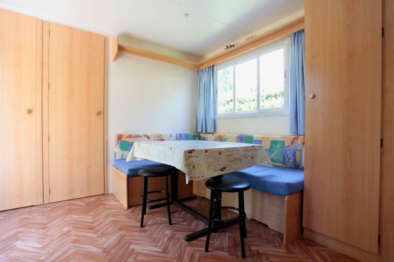 Camping Du Pont De St Gal Saint-Gal-sur-Sioule Екстериор снимка