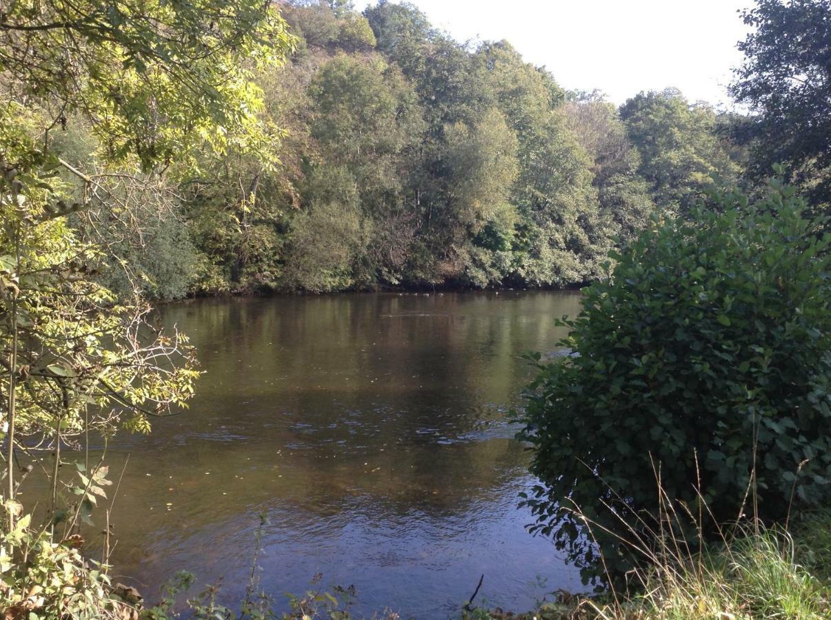 Camping Du Pont De St Gal Saint-Gal-sur-Sioule Екстериор снимка