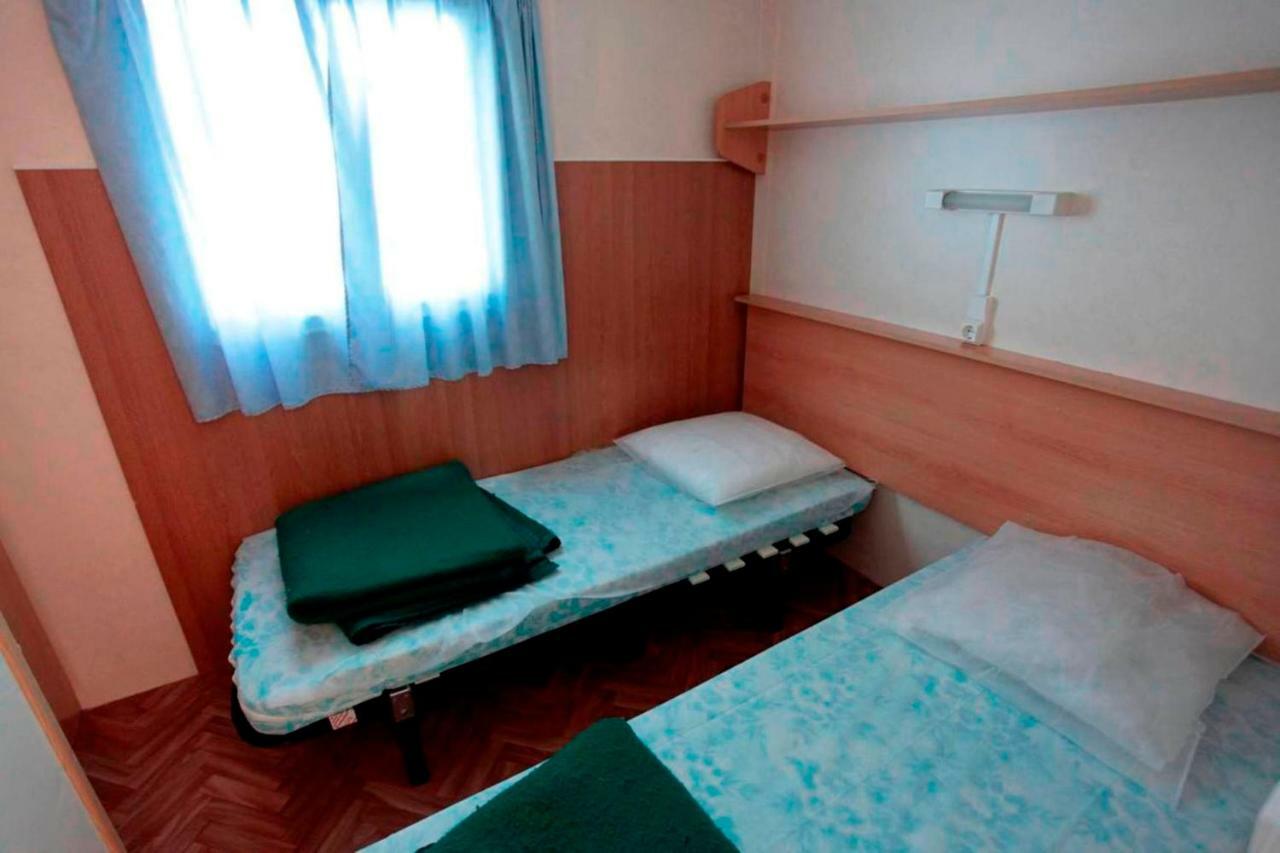 Camping Du Pont De St Gal Saint-Gal-sur-Sioule Екстериор снимка