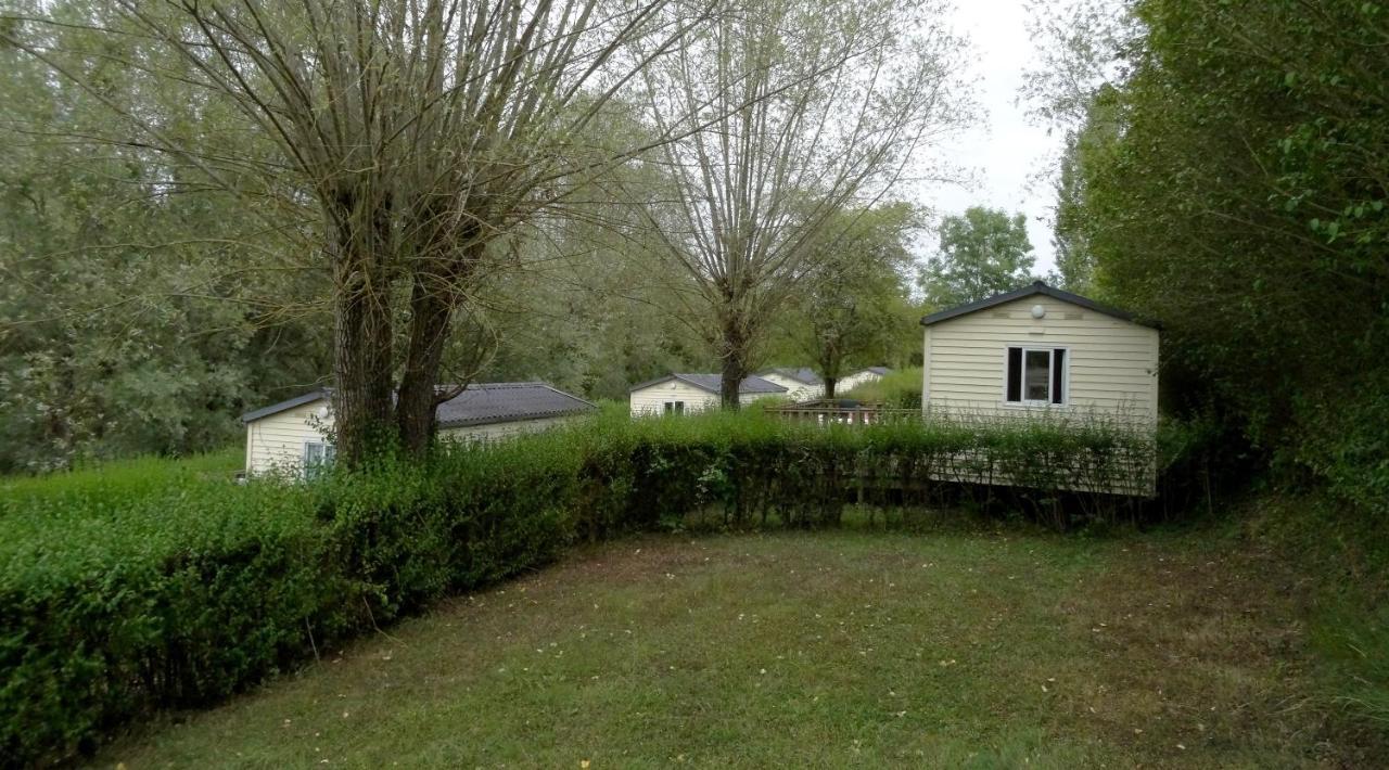 Camping Du Pont De St Gal Saint-Gal-sur-Sioule Екстериор снимка