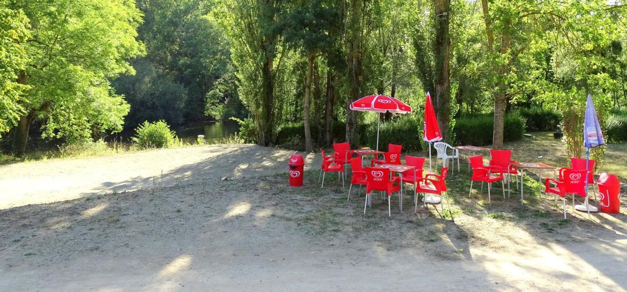 Camping Du Pont De St Gal Saint-Gal-sur-Sioule Екстериор снимка
